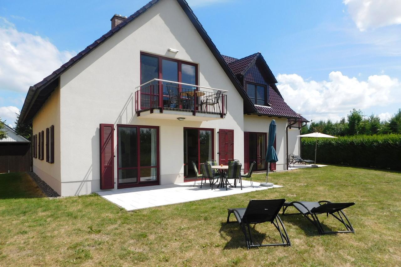 Ferienwohnungen "Am Storchennest" Göhren-Lebbin Exteriör bild